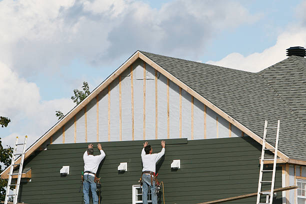 Professional Siding Contractor technician working in Ward, SC